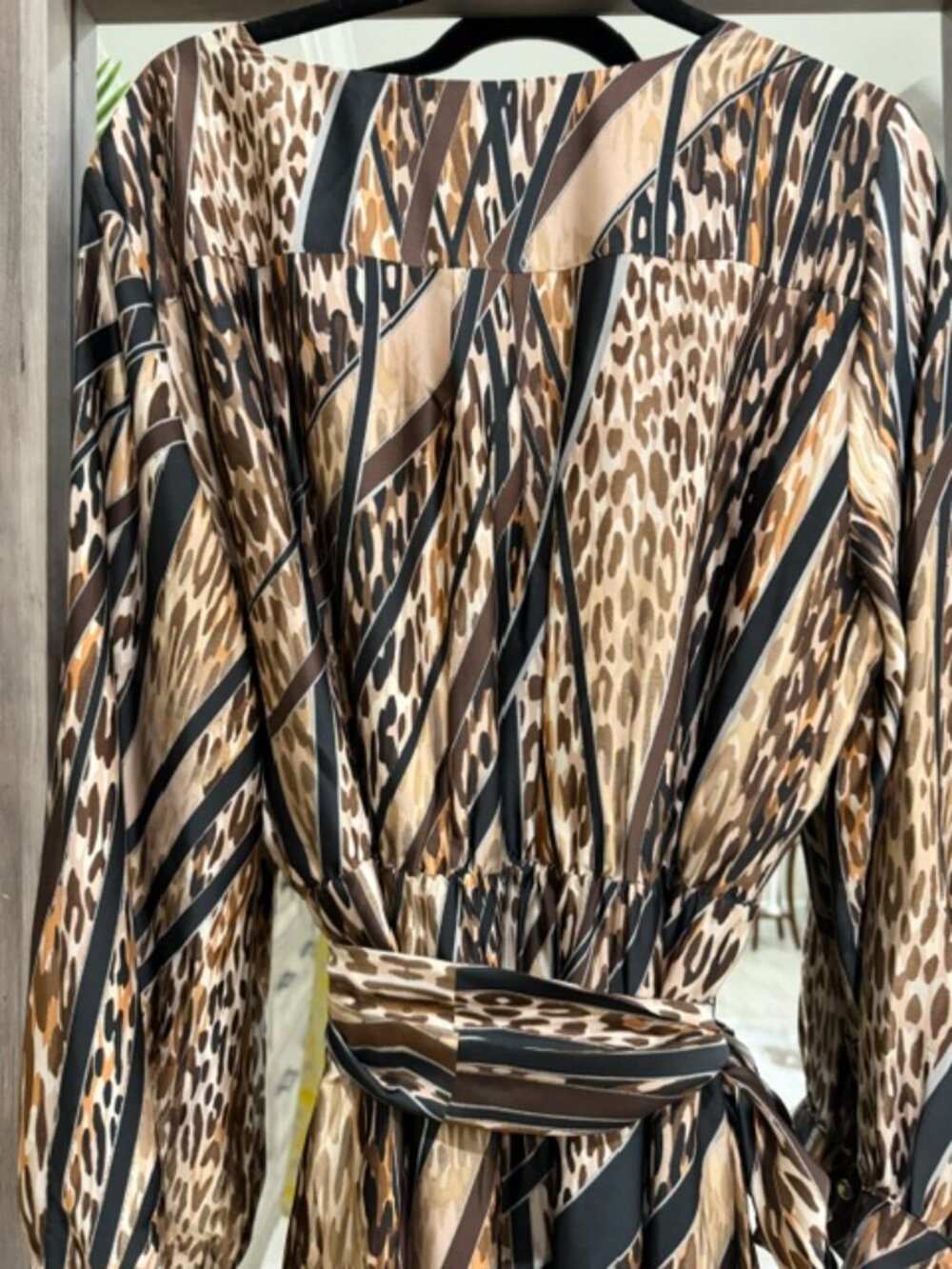New York & Company Leopard Print Faux Wrap w/ POCKETS XXL | EUC - Picture 9 of 15